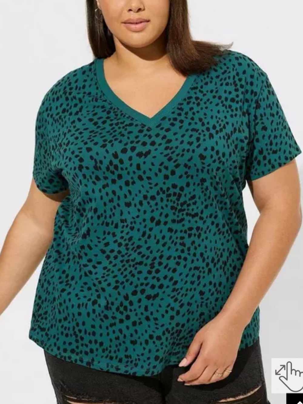 Torrid Heritage Jersey V-Neck Relaxed Fit Tee Top Size 2 Leopard Green NWT